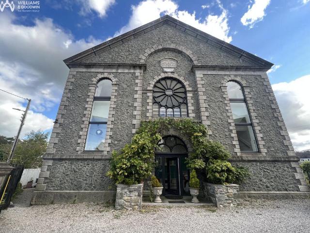 House for sale in Llanrug, Wales