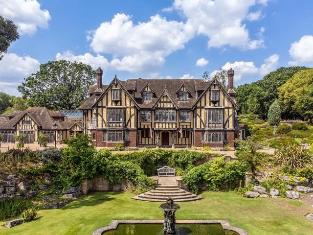 House for sale in Debden Green, Epping