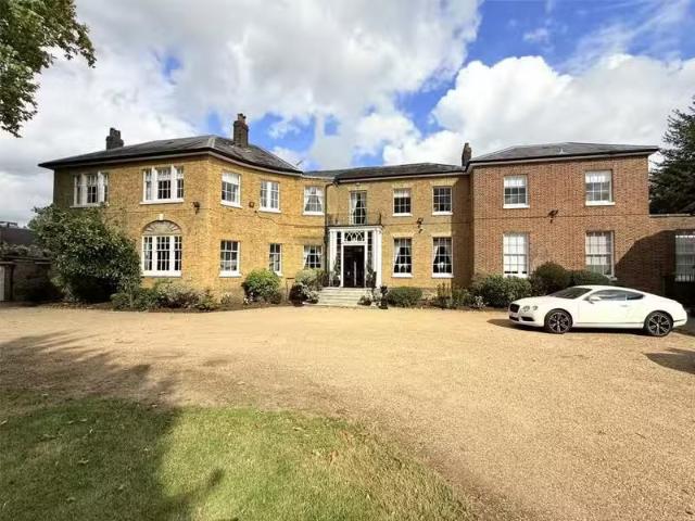 House for rent in Arkley, Greater London