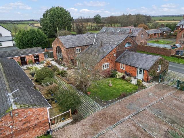 House for sale in Hale