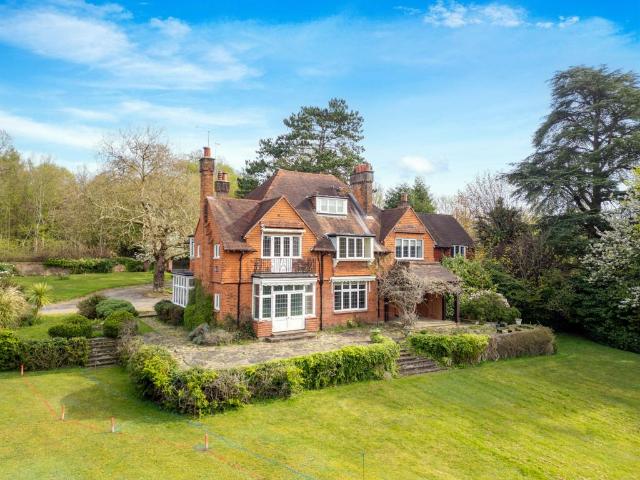 House for sale in Beaconsfield and Chepping Wye Community Board, Knotty Green