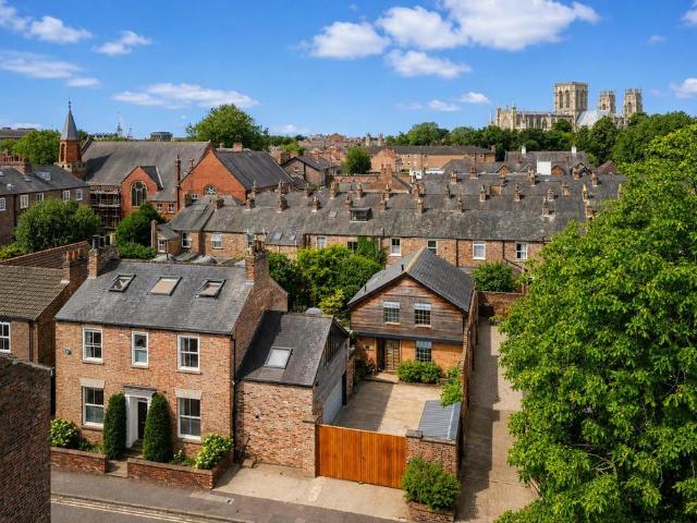 House for sale in The Groves, High Field