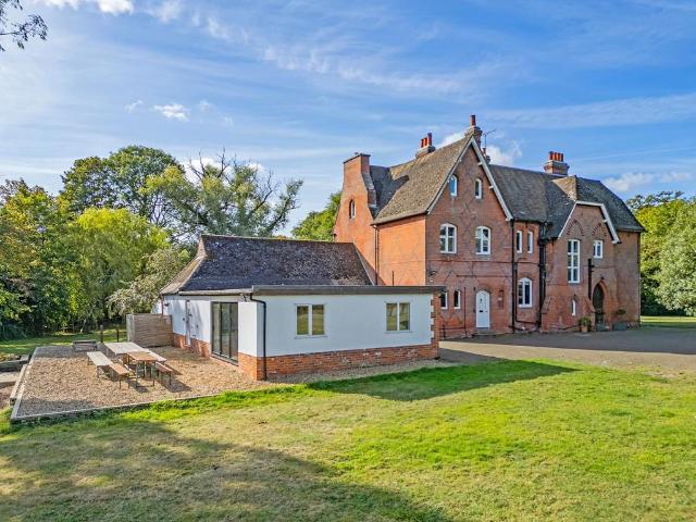House for sale in Eastbridge, Suffolk