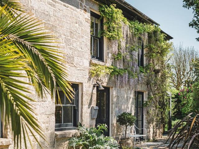 House for sale in Rosudgeon, Cornwall