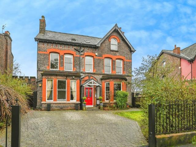 House for sale in Calderstones
