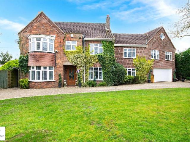 House for sale in Tickhill, South Yorkshire