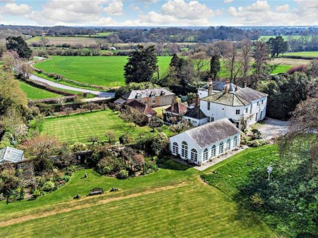 House for sale in Littlecote, West Sussex