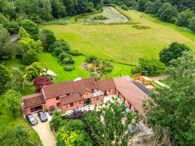 House for sale in Treharris