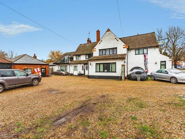 House for sale in Crostwick, Norfolk