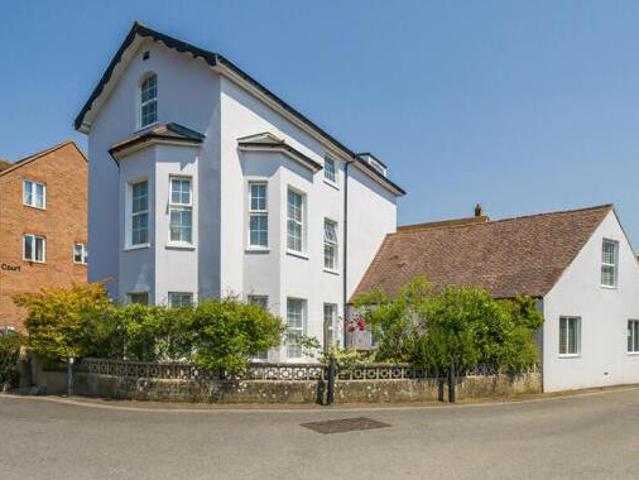 House for sale in Arundel, Clapham