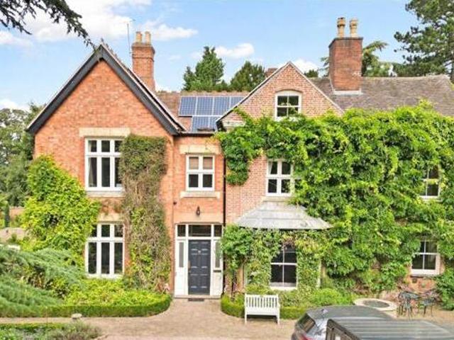House for sale in Gun Hill, Warwickshire