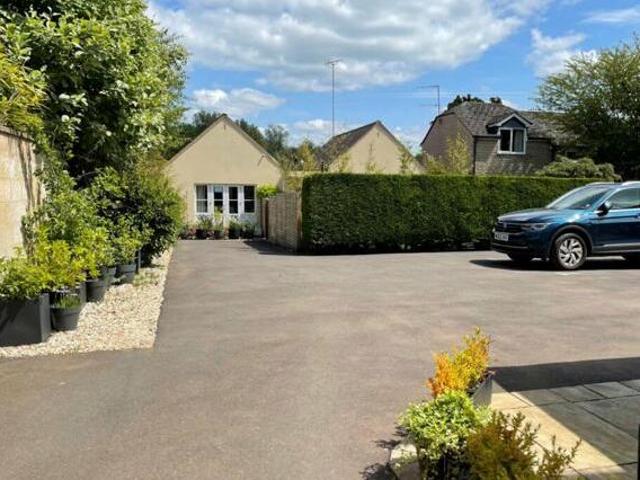 House for sale in Chesterton, Cotswold