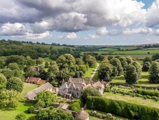 House for sale in Fordington, East Dorset