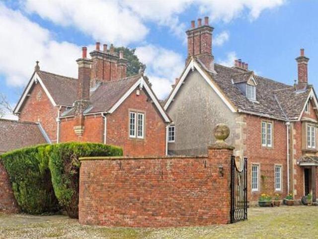 House for sale in Swindon