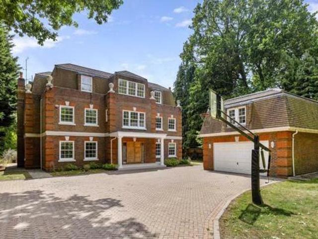House for sale in Row Town, Surrey