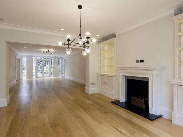 House for rent in Golders Green, Greater London
