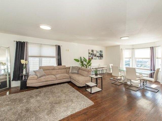 House for sale in Union Square, Elizabeth