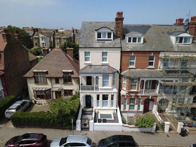 House for sale in Cliftonville West, Acol