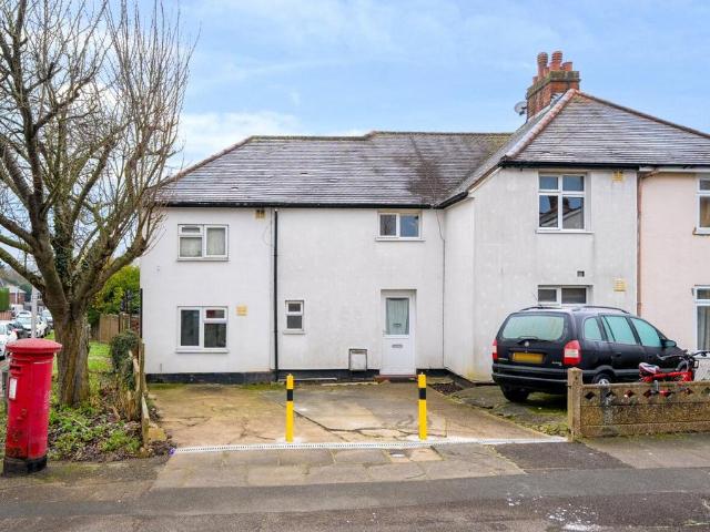 House for sale in Woodford, Greater London