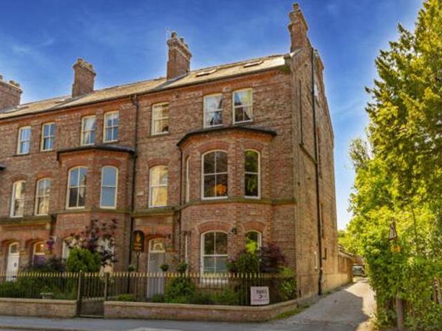 House for sale in High Field, York
