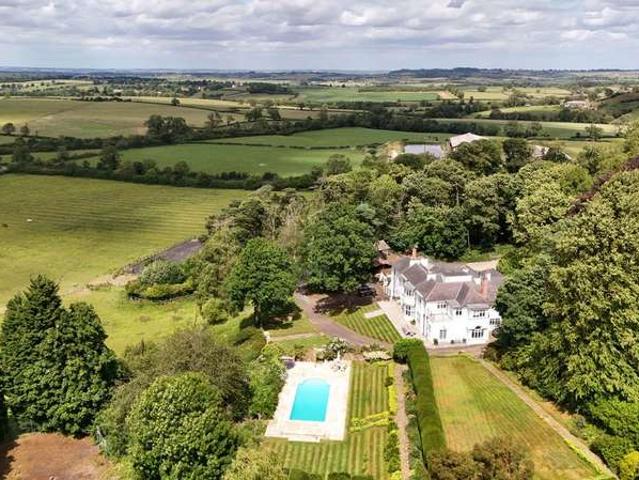 Flat for sale in Stanford On Avon, Leicestershire