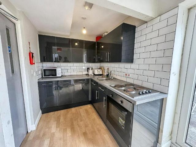 Flat for rent in Greenbank, Mount Wise