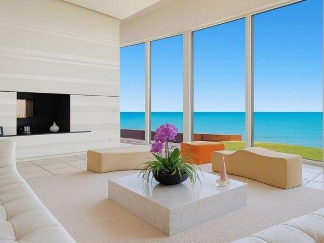 House for sale in Highland Park, Illinois