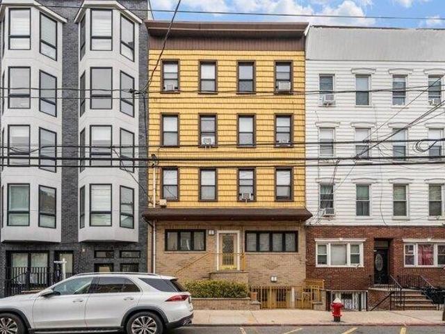 House for sale in Hudson, New Jersey
