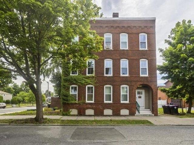 House for sale in The Flats, Holyoke