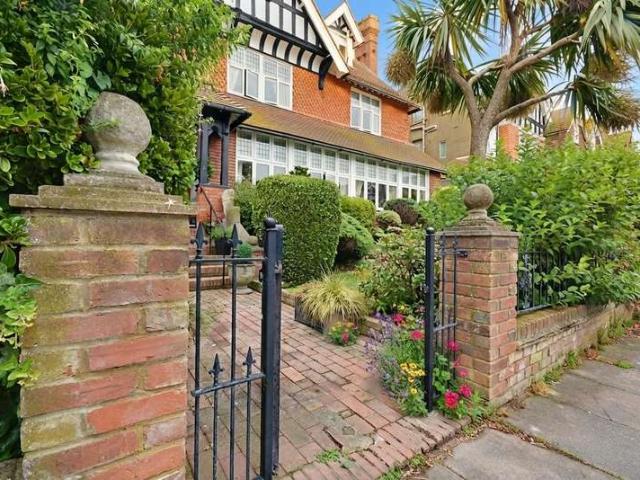 House for sale in Central, Heathlands
