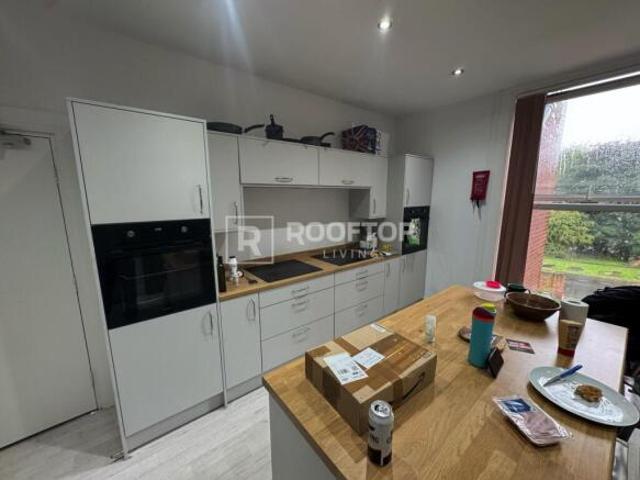 House for rent in Hyde Park, West Yorkshire
