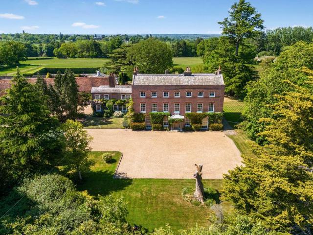 House for sale in Bayford, Colliers End