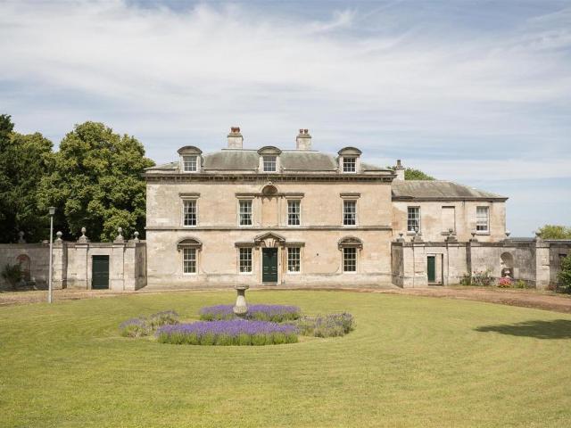 House for sale in Wadworth, South Yorkshire