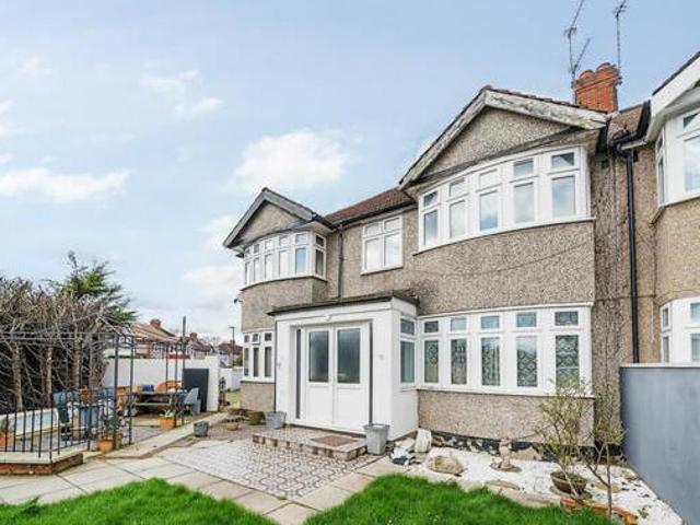 House for sale in Isleworth, Greater London