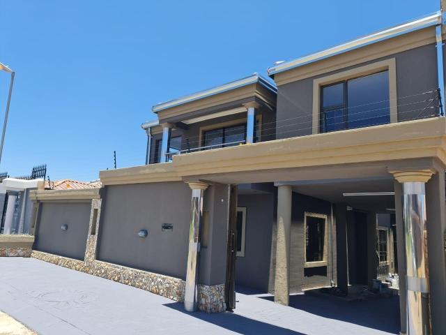 House for sale in Vosloorus, Gauteng