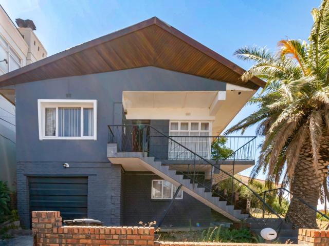 House for sale in Cape Town, Western Cape