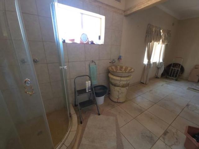 House for sale in Hartbeespoort Dam Nature Reserve, North West