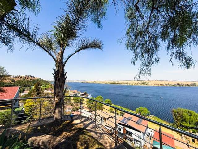 House for sale in Waterkloof, Gauteng