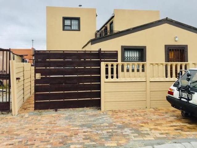 House for sale in Cape Town, Western Cape