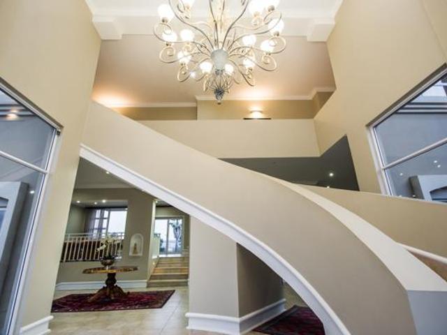 House for rent in Waterkloof, Gauteng