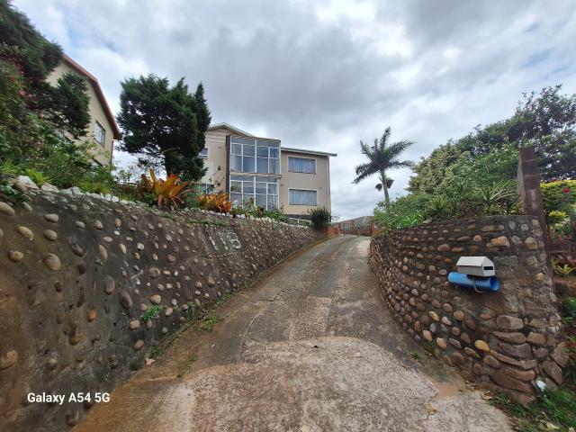House for sale in Chatsworth