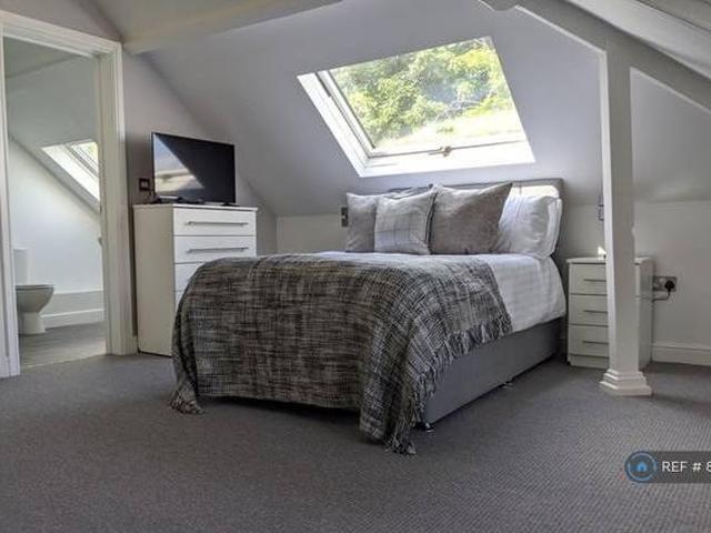 House for rent in Froggatt, East Midlands
