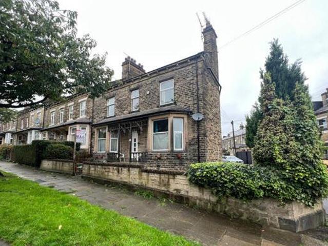 House for sale in Baildon, West Yorkshire