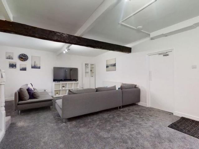 Room for rent in Sharrow Vale, South Yorkshire