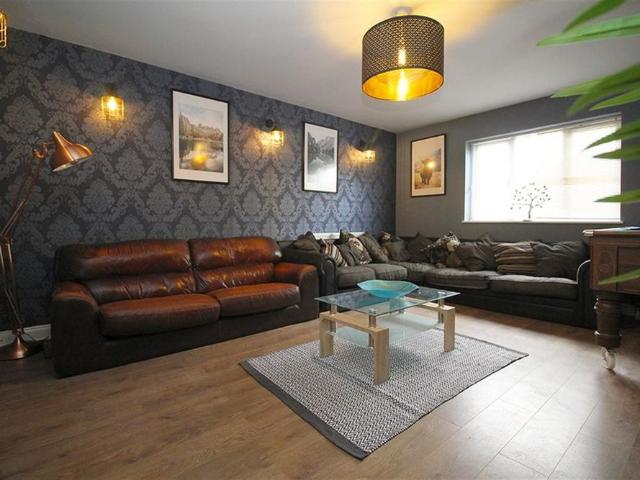 Room for rent in Elmfield, Leicestershire