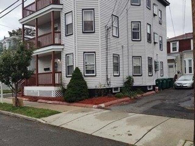 House for sale in Lynn, Essex County