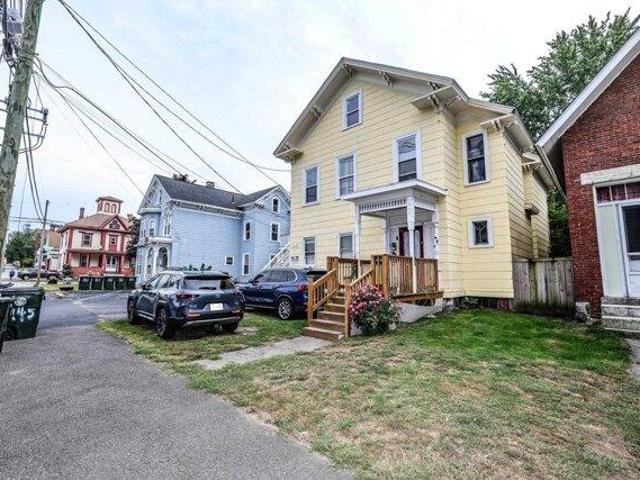 House for sale in Downtown, Manchester
