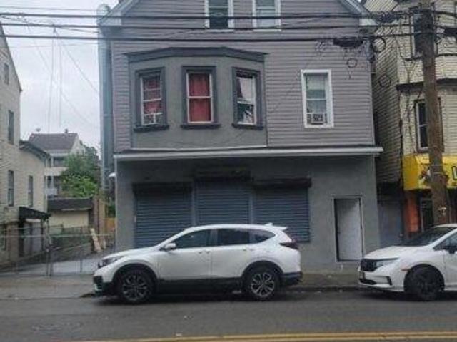 House for sale in Passaic, New Jersey