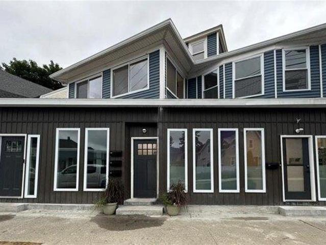 House for sale in Fairlawn, Pawtucket