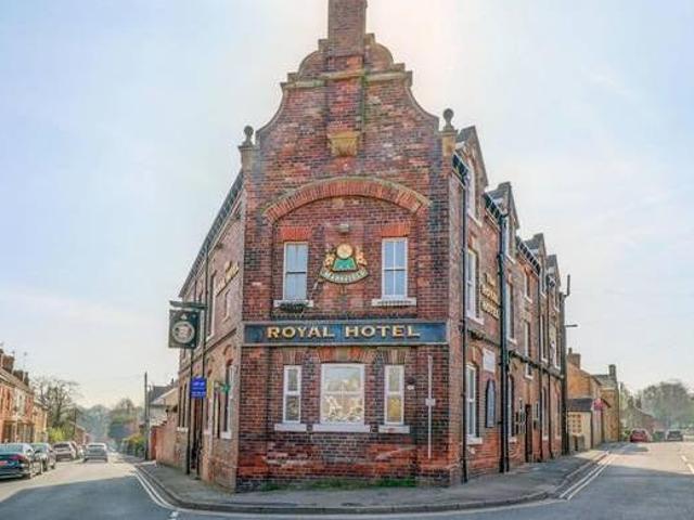 House for sale in Froggatt, East Midlands